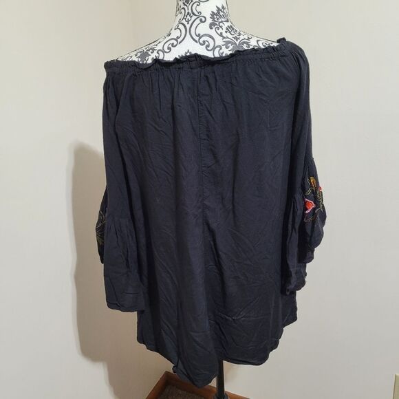 Feathers Black Garment With Embroiderd Sleeves Size Small - Picture 3 of 5